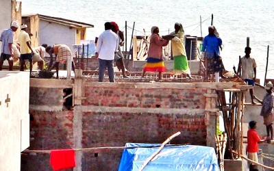 Many hands make light work